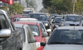 Carros Rua Trânsito