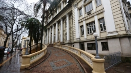 Fachada do prédio da Secretaria da Fazenda do RS